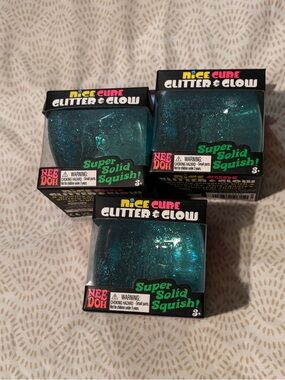 NEEDOH Nice Cube Glitter & Glow Super Solid Squish - Teal